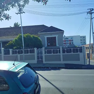 Happy - Woodstock Guest house