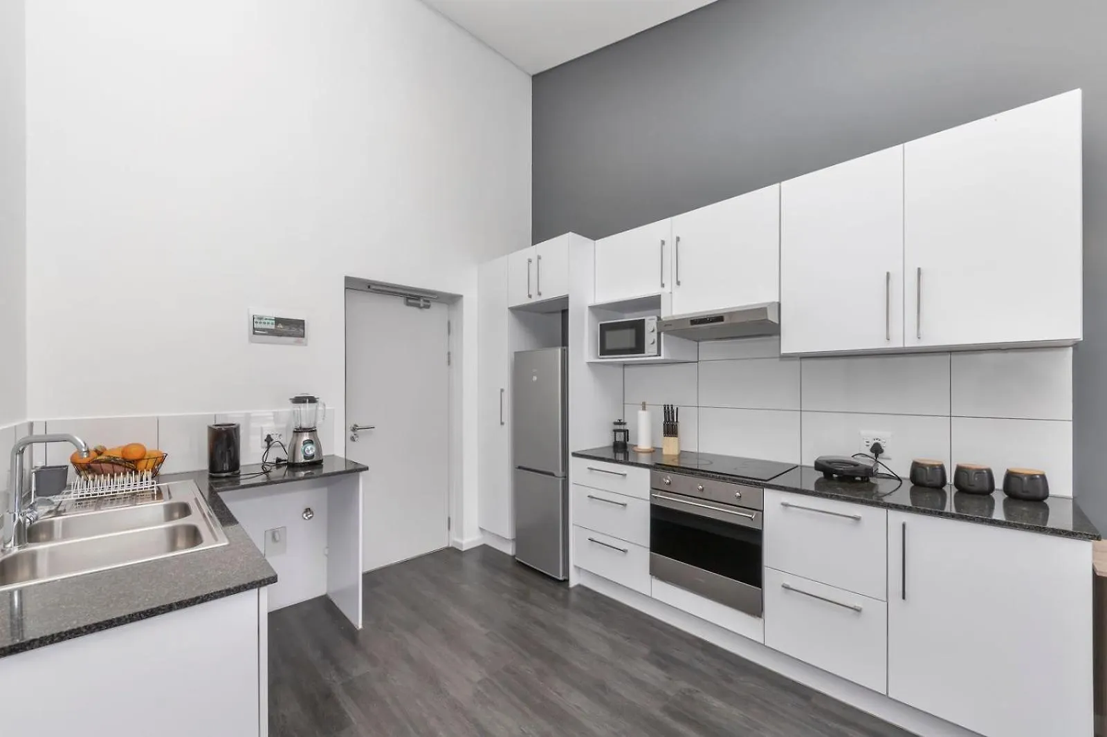 Mountain View Apartment At Woodstock Quarter Cape Town