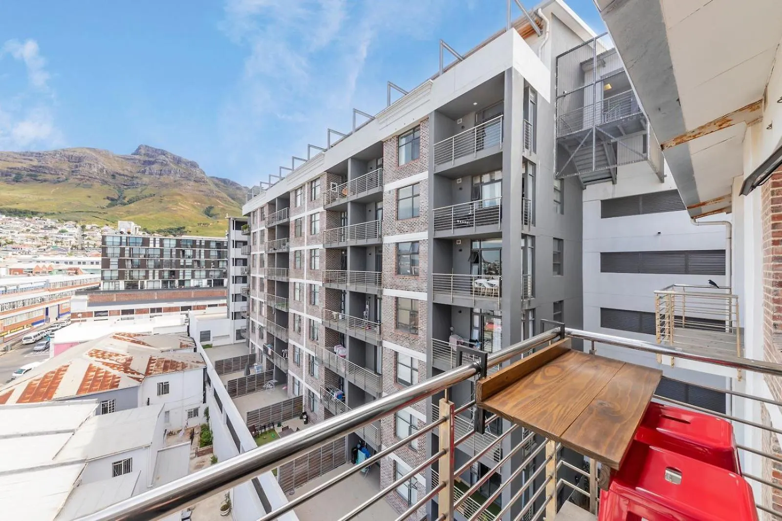 Mountain View Apartment At Woodstock Quarter Cape Town 0*,